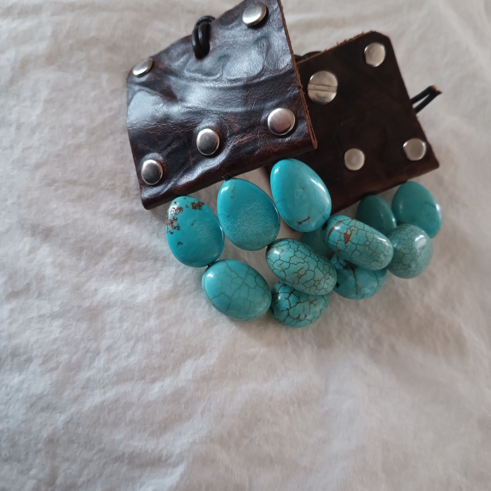 Genuine Handmade Turquoise Beaded Leather Bracelet - Picture 6 of 15